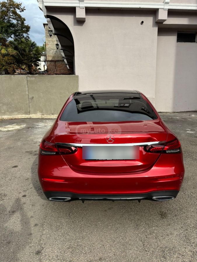 Mercedes-Benz E 300 2021 — миниатюра 3