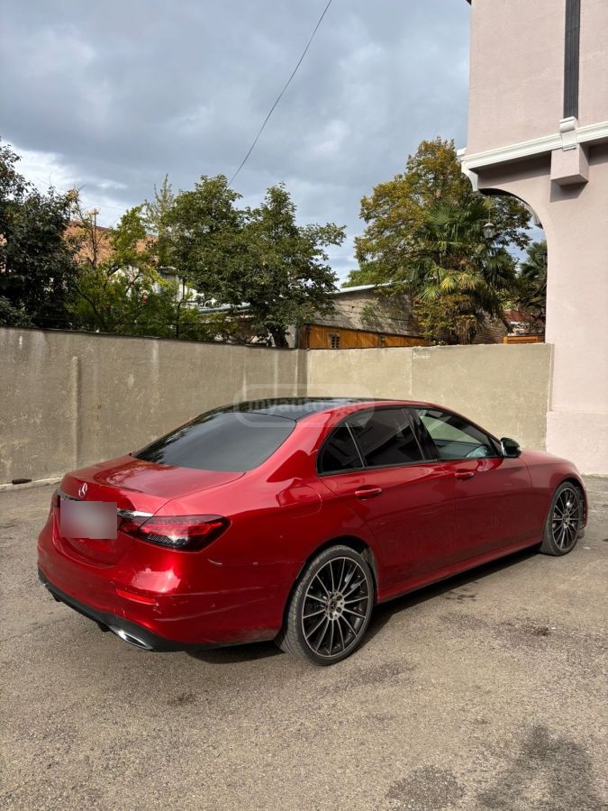 Mercedes-Benz E 300 2021 — миниатюра 6