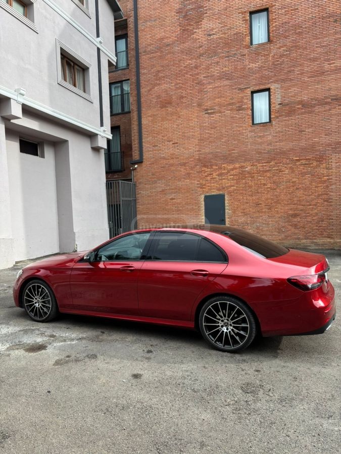 Mercedes-Benz E 300 2021 — миниатюра 8