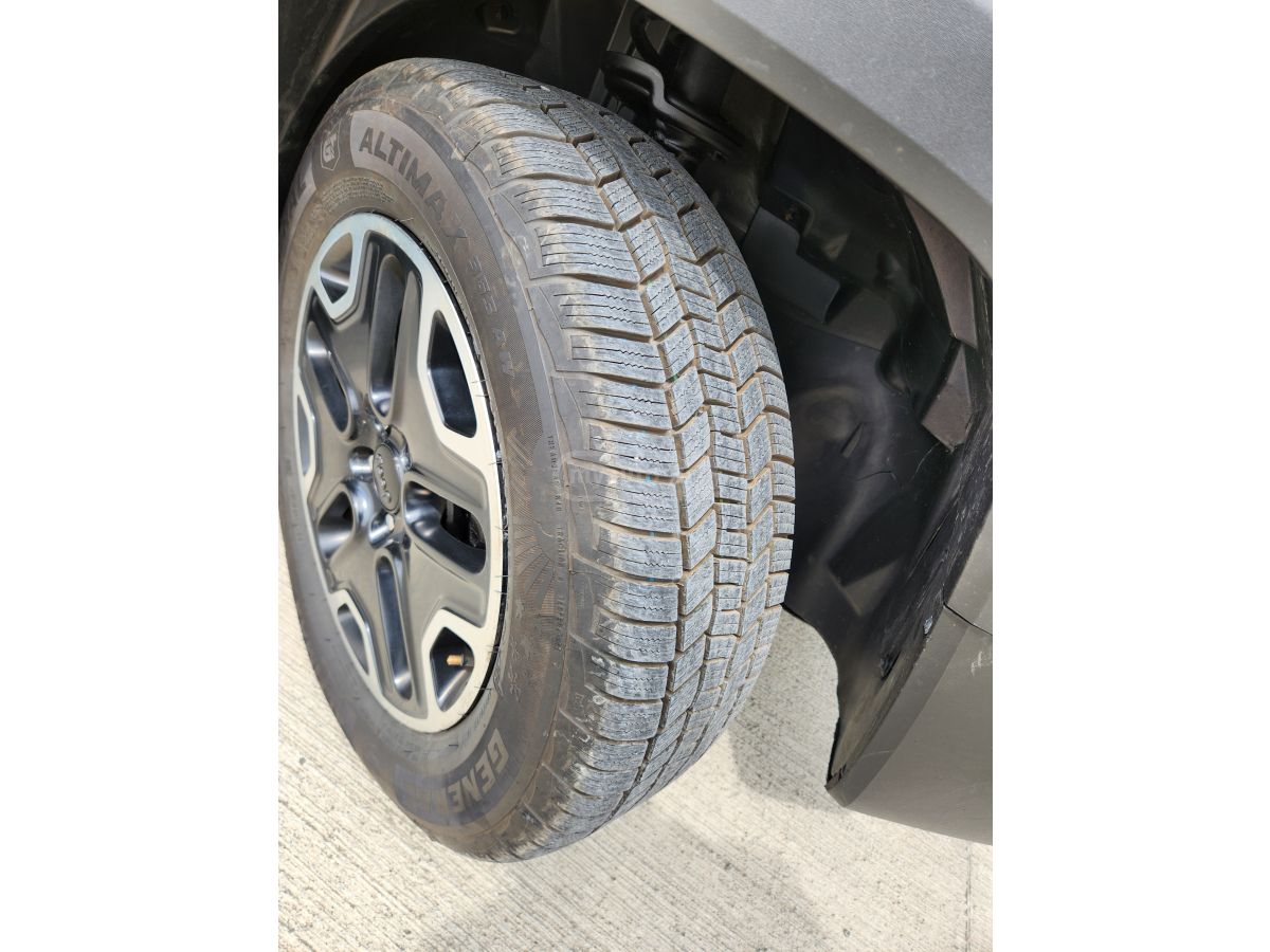 Jeep Renegade - фото 15