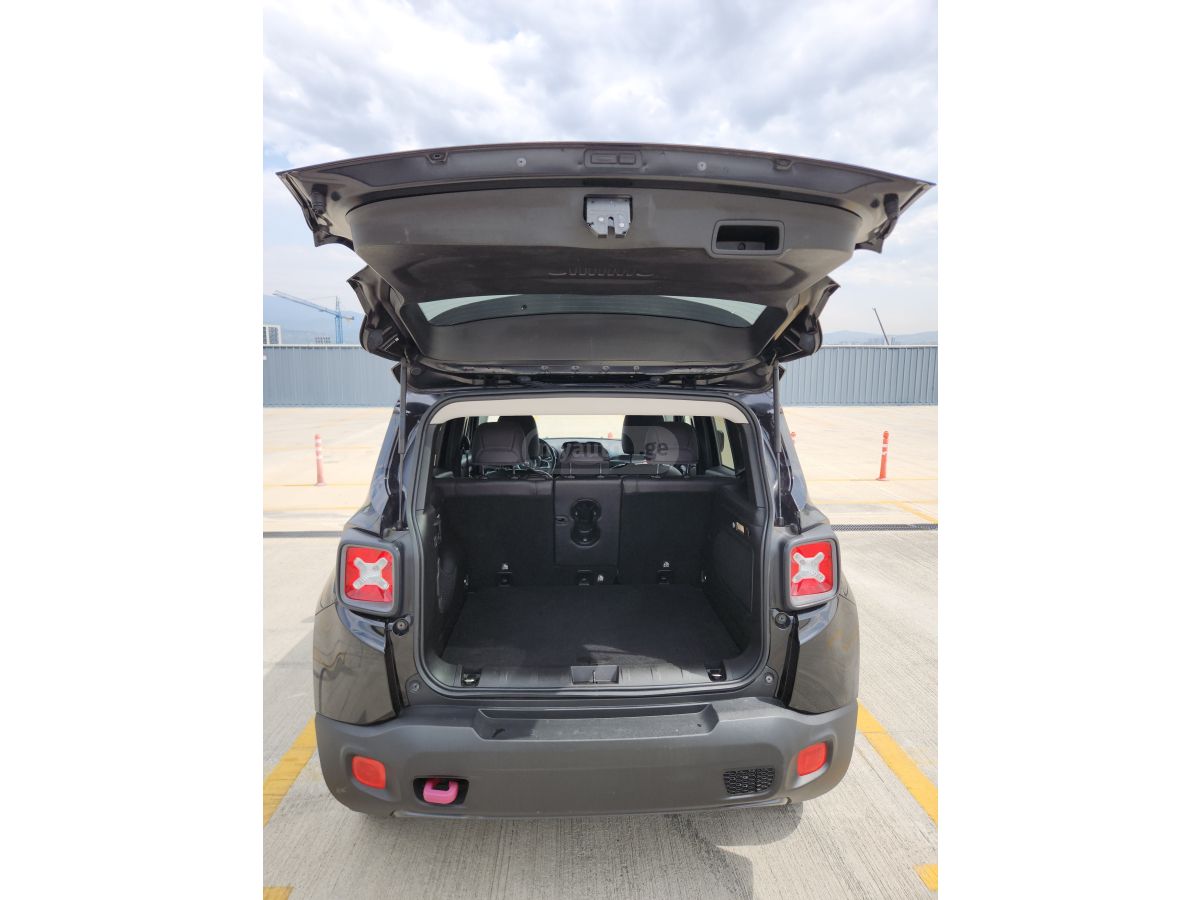 Jeep Renegade - фото 9