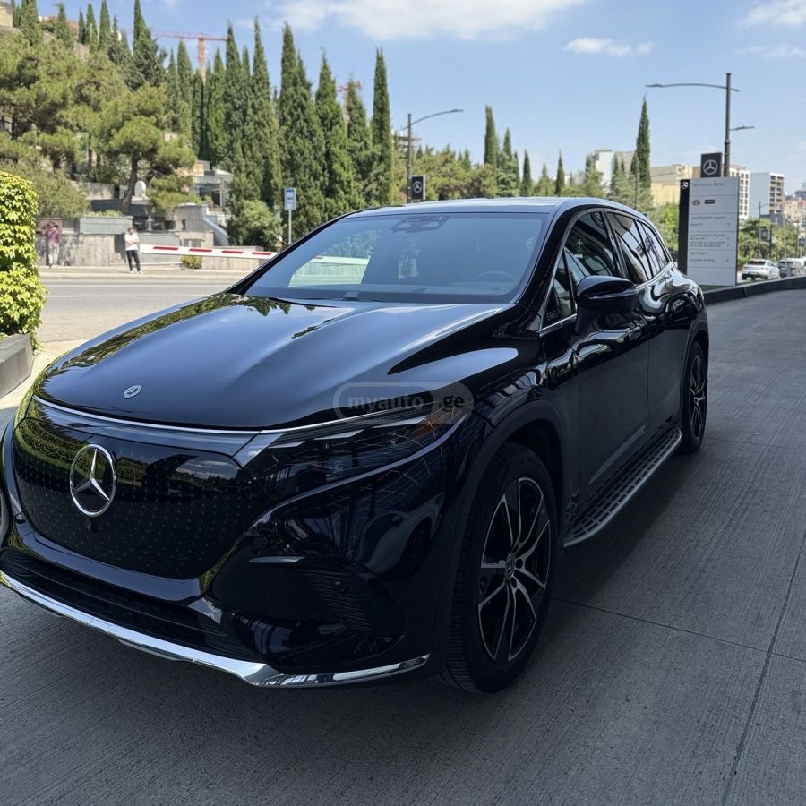 Mercedes-Benz EQS SUV - фото 11