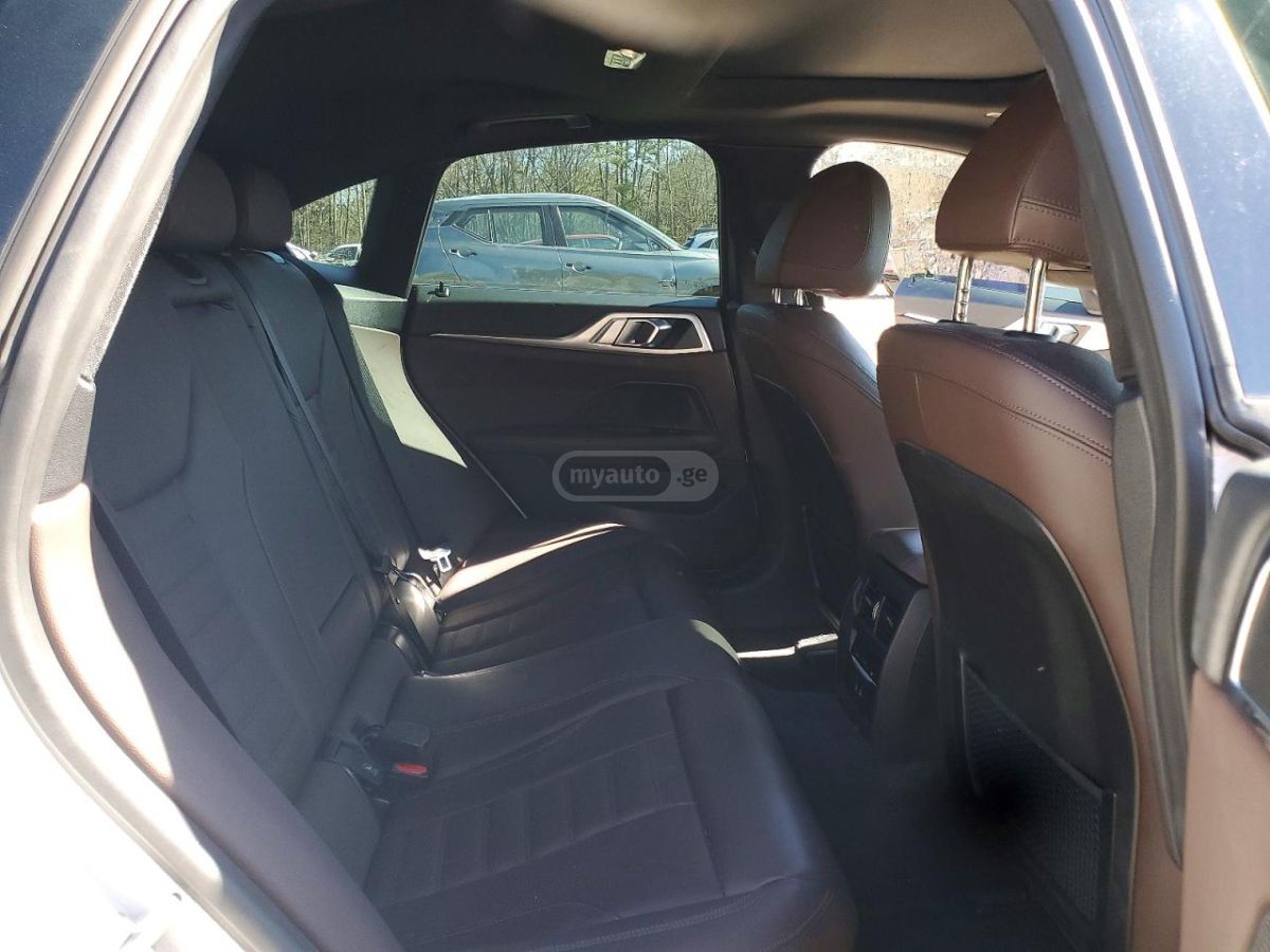 BMW i4 - фото 10