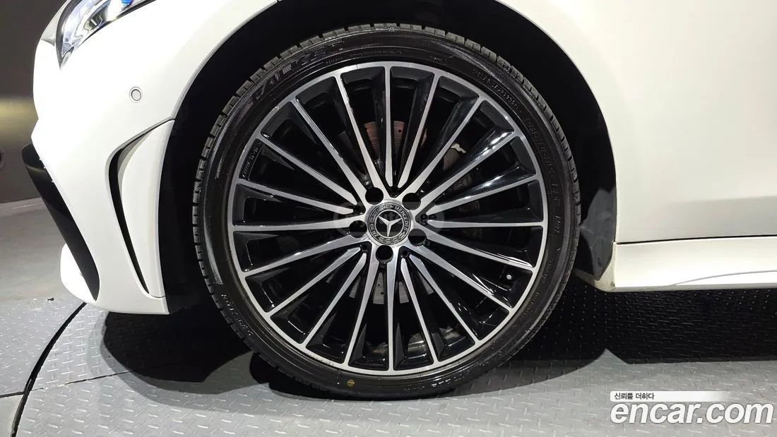 Mercedes-Benz CLS 400 - фото 5