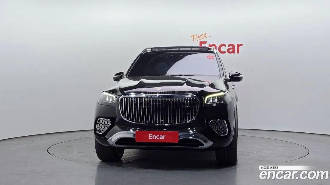 Mercedes-Benz GLS 63 AMG - фото 3