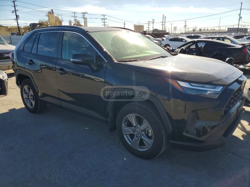 Toyota XLE 4dr All Wheel Drive CVT — миниатюра 3