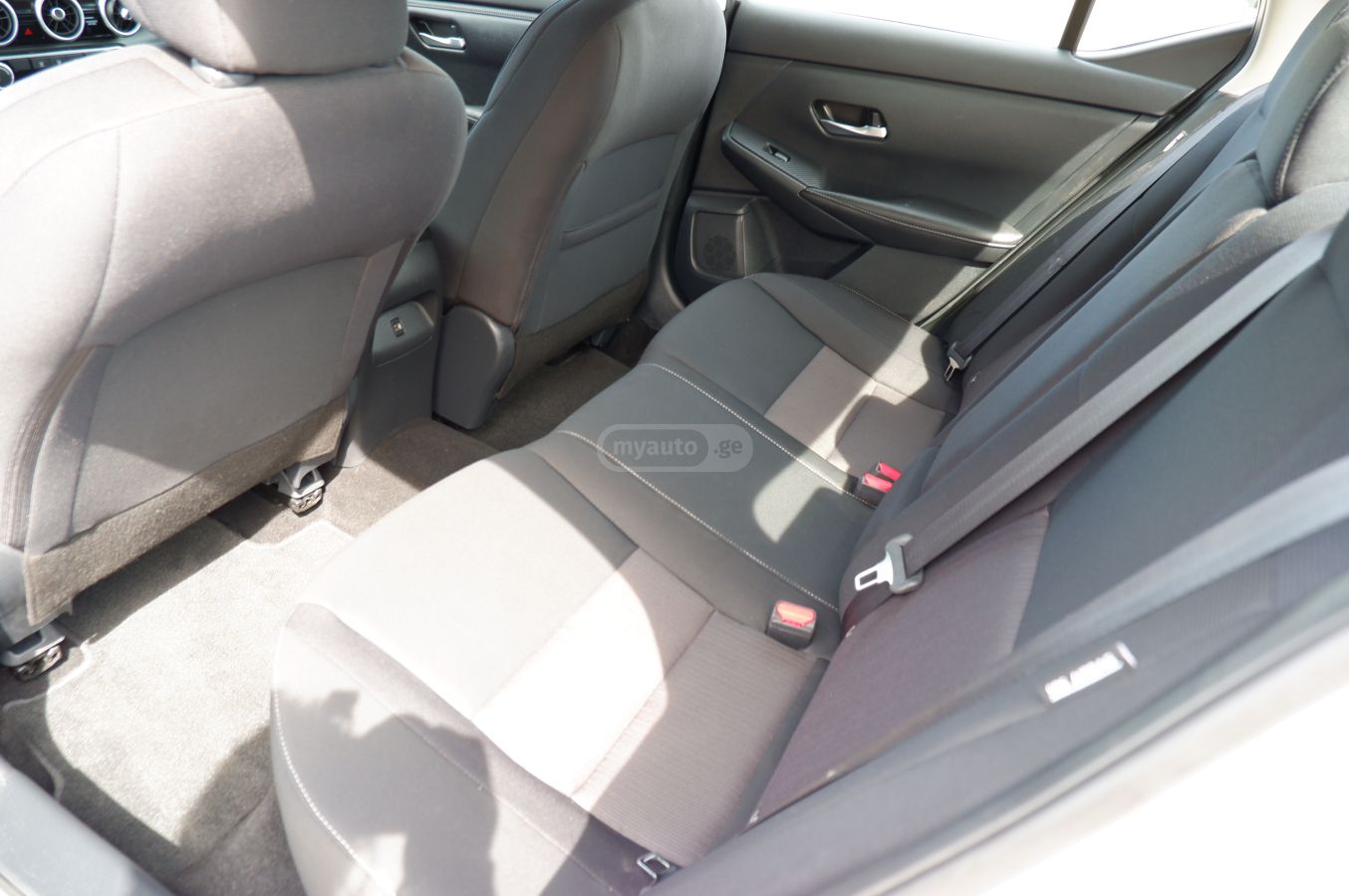 Nissan Sentra - фото 8