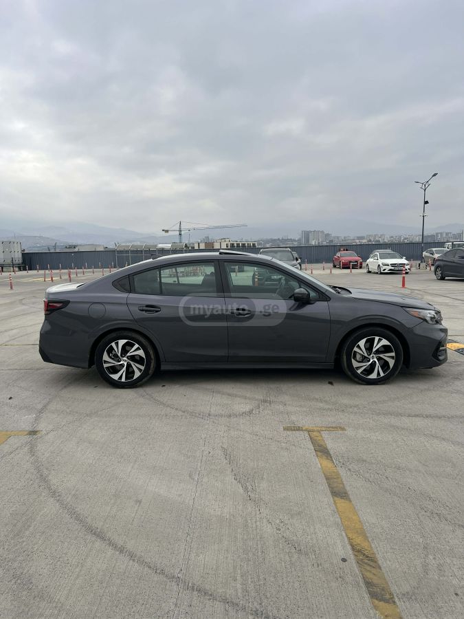 Subaru Legacy - фото 3