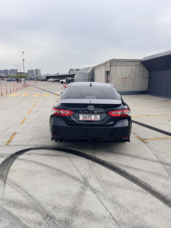 Toyota Camry - фото 3