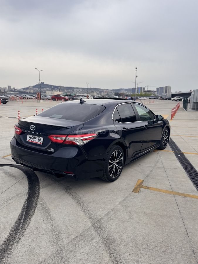 Toyota Camry - фото 4
