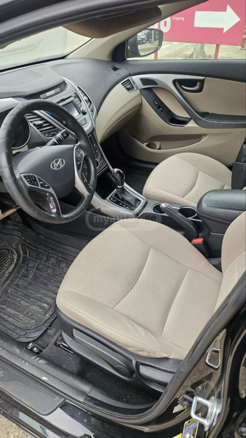 Hyundai Elantra - фото 7