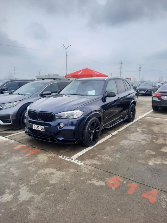 BMW X5 - фото 1