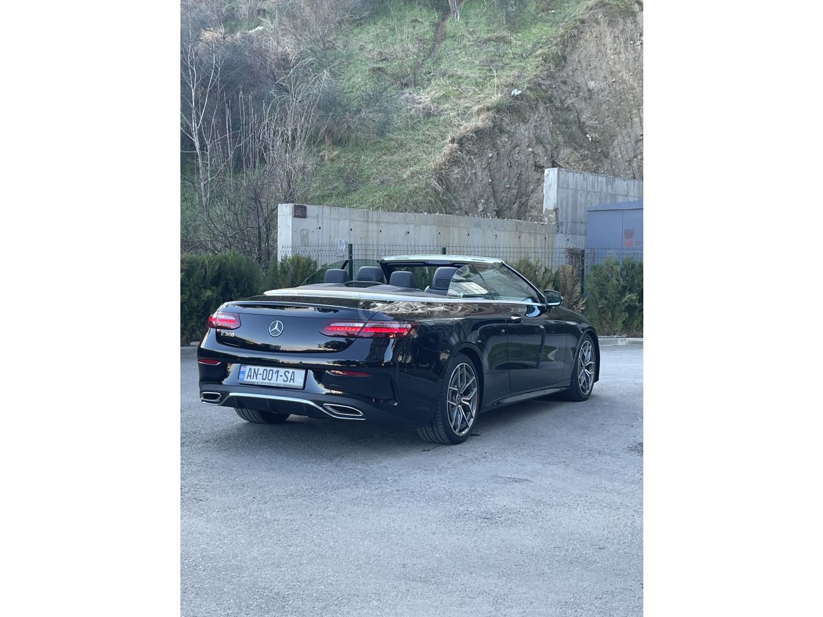 Mercedes-Benz E 300 AMG 2021 — миниатюра 14