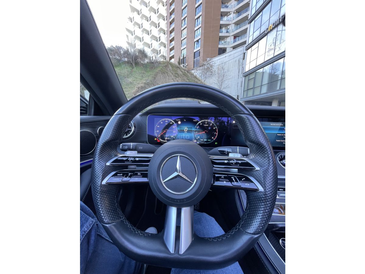 Mercedes-Benz E 300 AMG 2021 — миниатюра 5