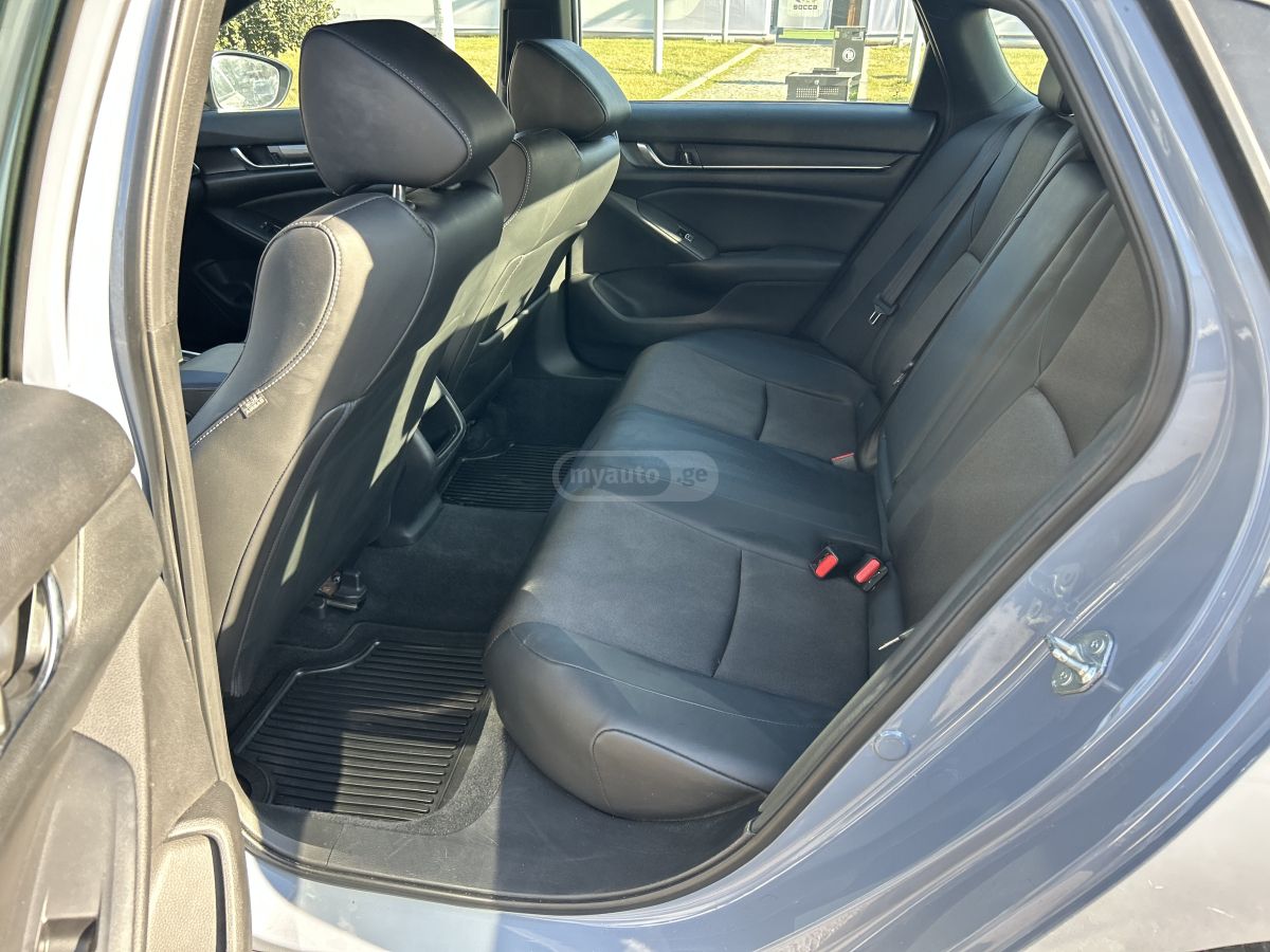 Honda Accord - фото 12