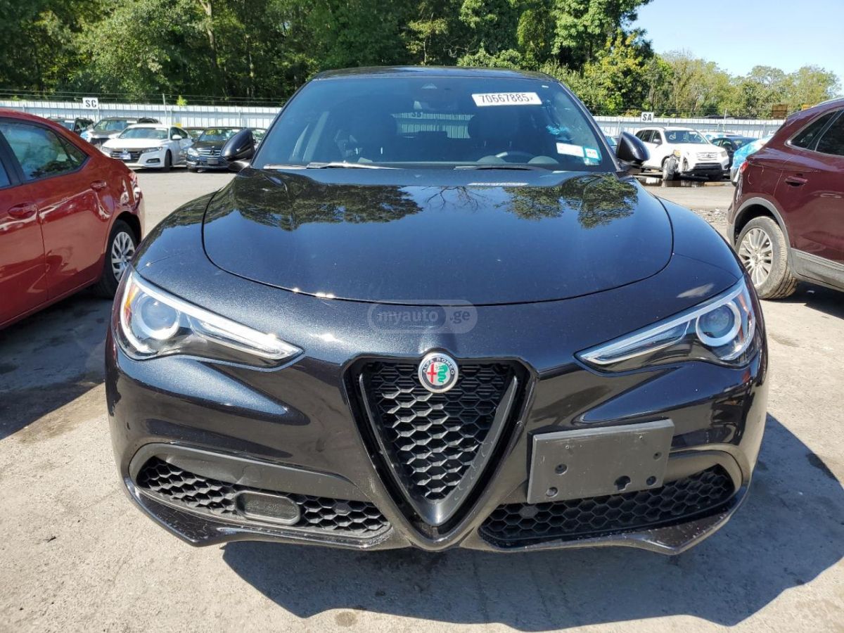 Alfa Romeo Stelvio 2023 — миниатюра 5
