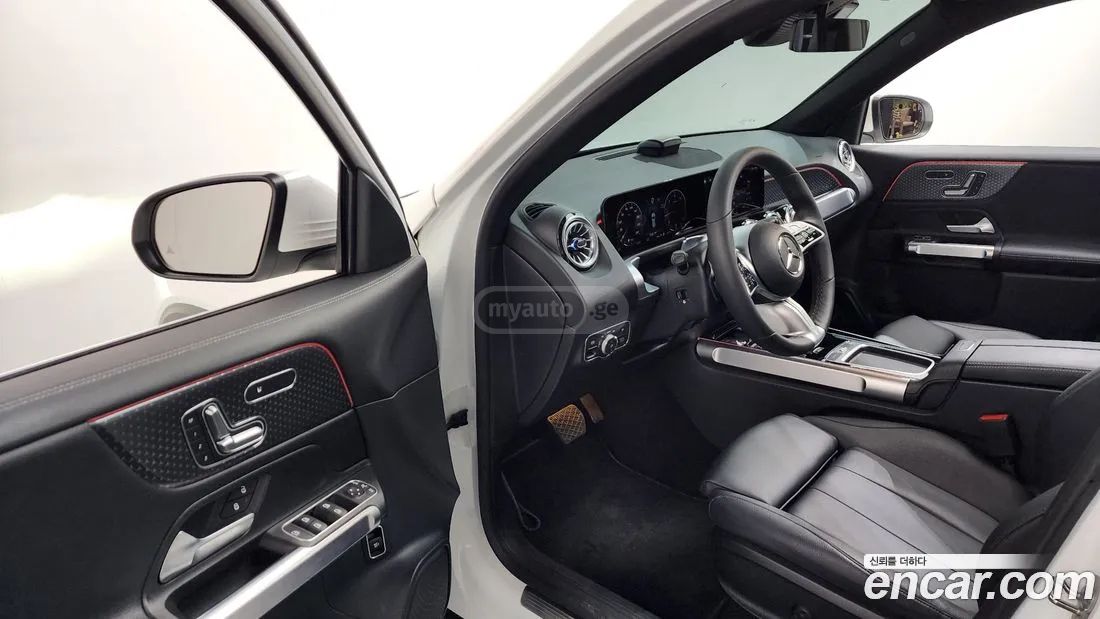 Mercedes-Benz GLB 35 AMG 2024 — миниатюра 10