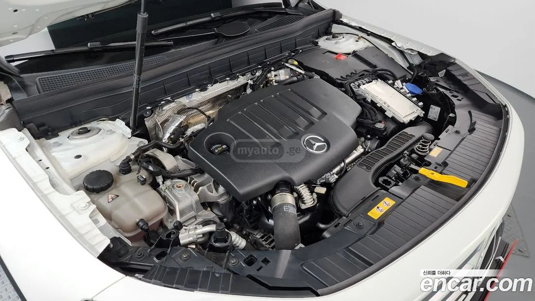 Mercedes-Benz GLB 35 AMG 2024 — миниатюра 6