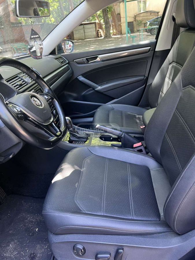 Volkswagen Passat - фото 3