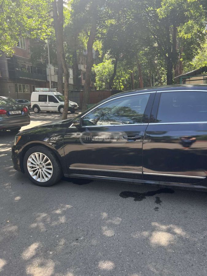 Volkswagen Passat - фото 5