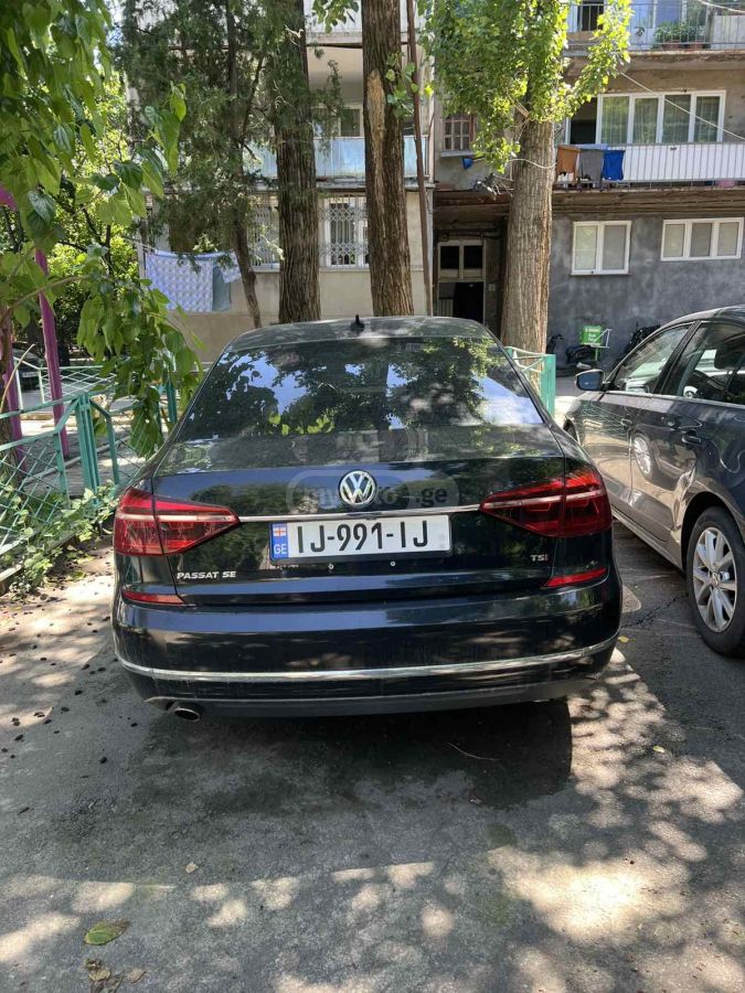 Volkswagen Passat - фото 7