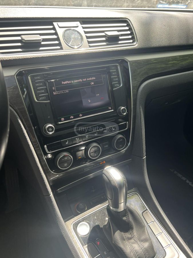 Volkswagen Passat - фото 9