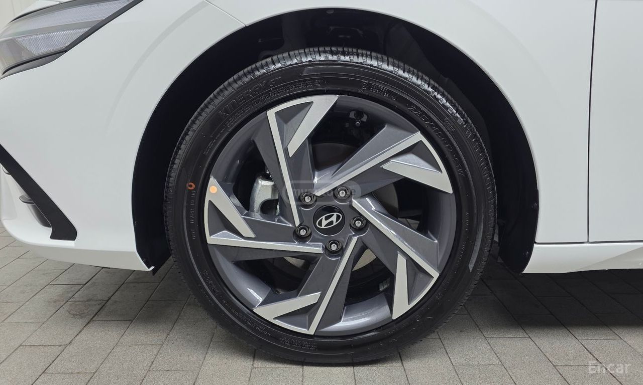 Hyundai Avante - фото 5