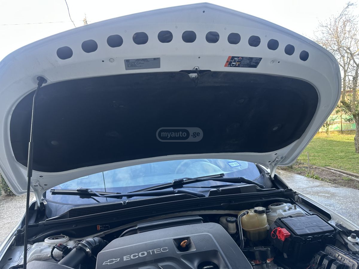 Chevrolet Malibu - фото 12