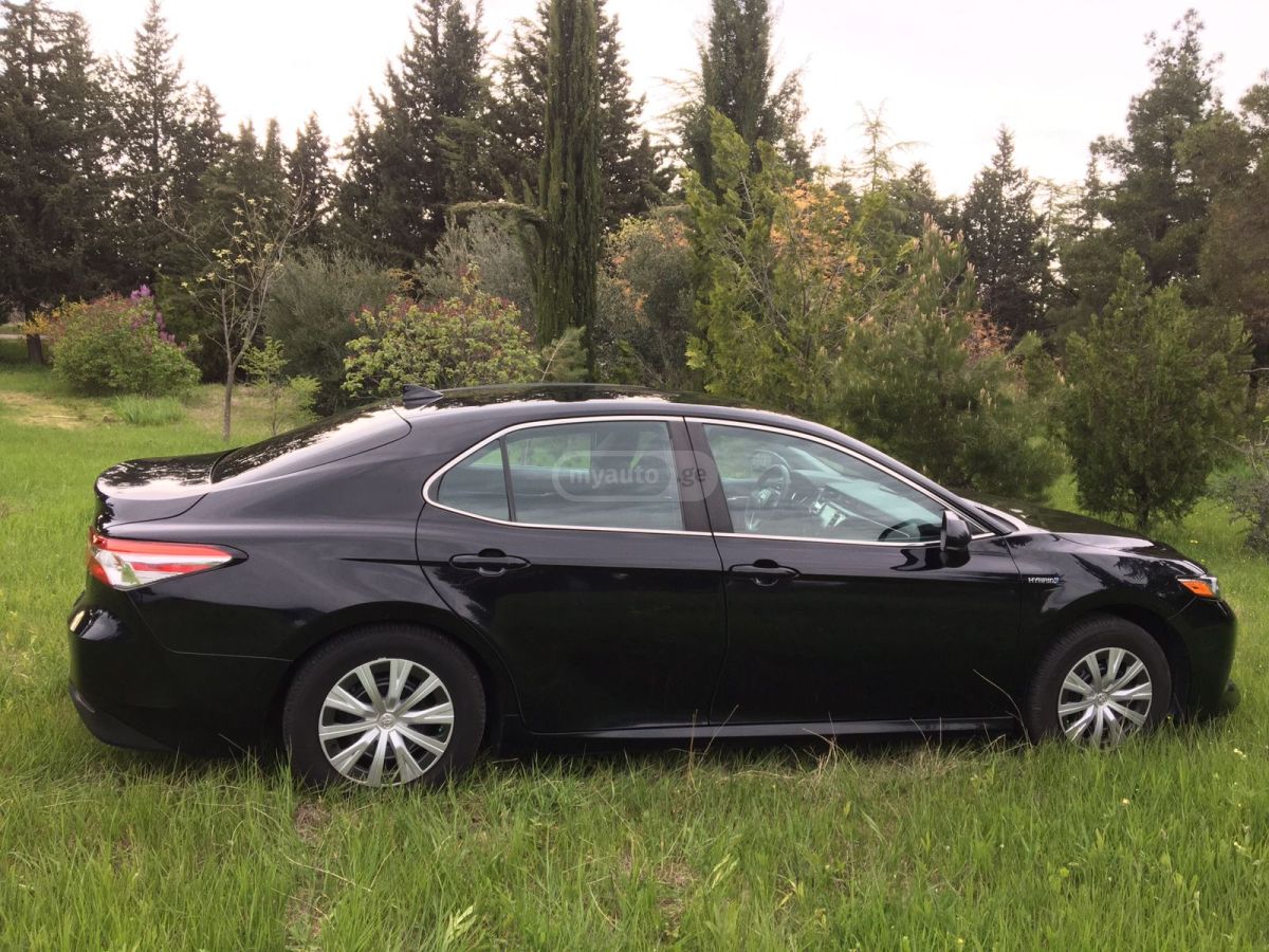 Toyota Camry - фото 5