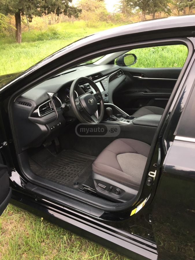 Toyota Camry - фото 8