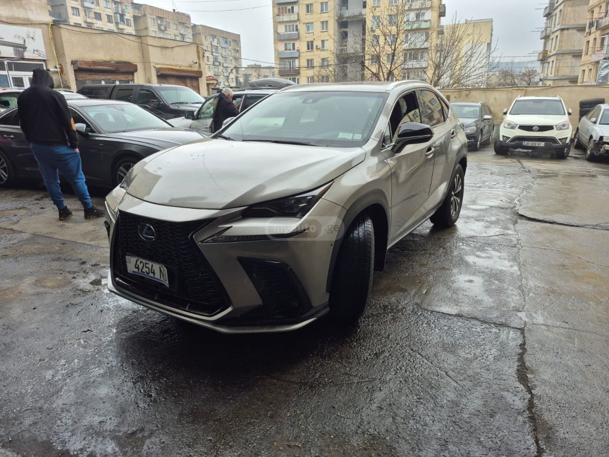 Lexus NX 300 - фото 7
