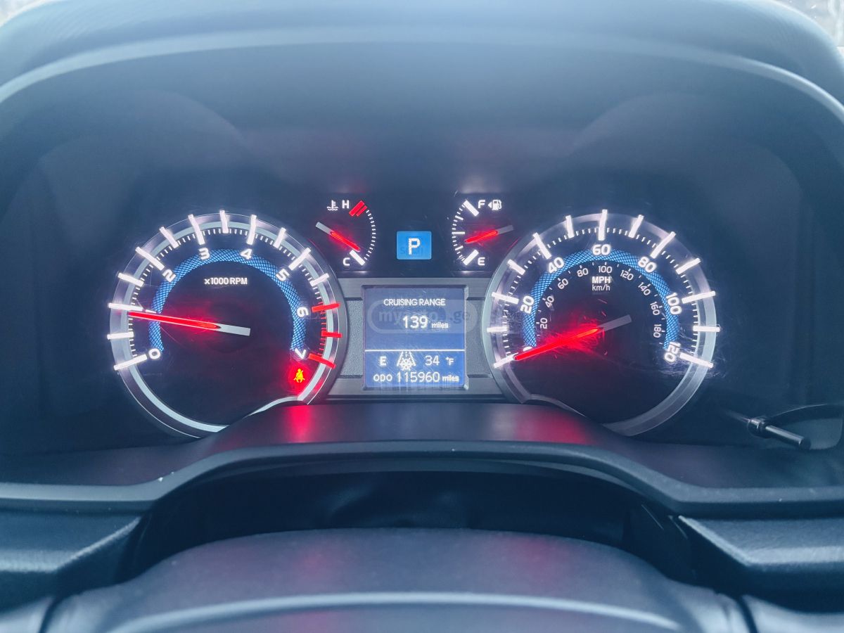Toyota 4Runner - фото 7