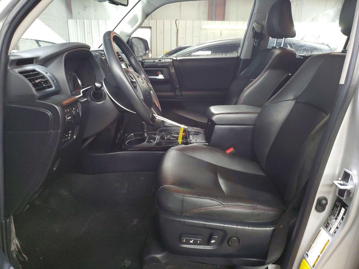 Toyota 4 Runner - фото 7