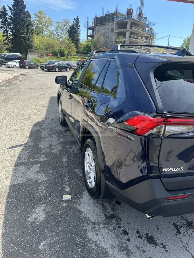Toyota Rav 4 - фото 5