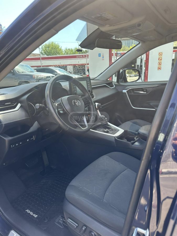Toyota Rav 4 - фото 6