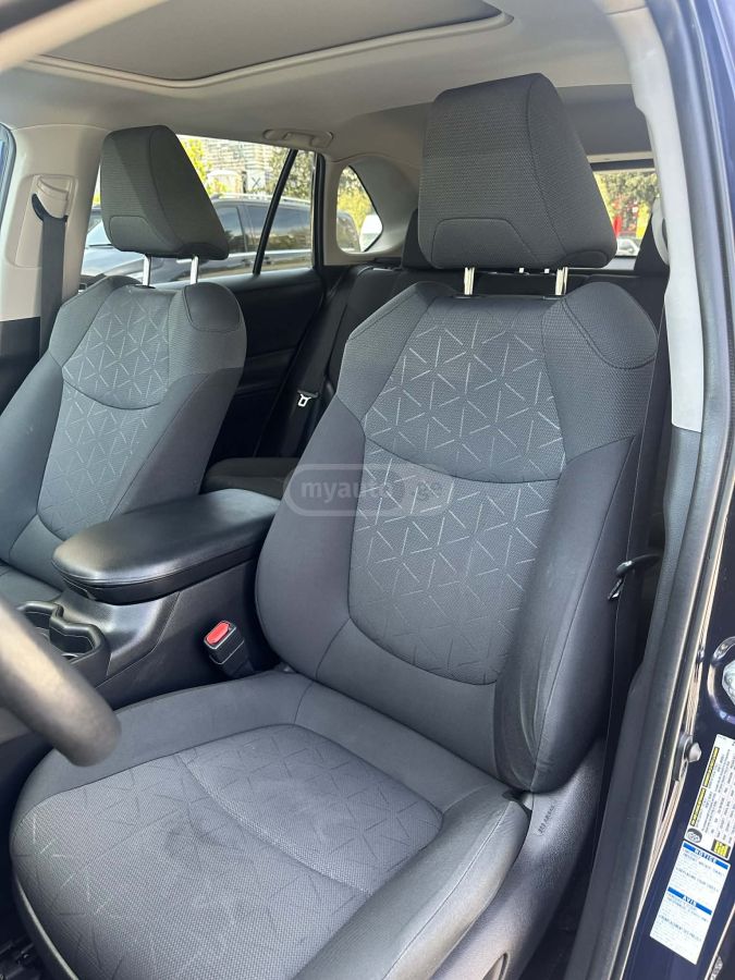 Toyota Rav 4 - фото 7