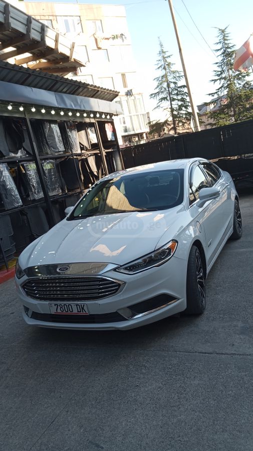 Ford Fusion - фото 2