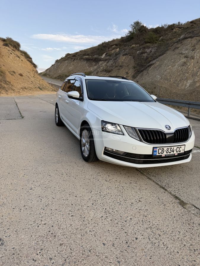 Skoda Octavia - фото 3