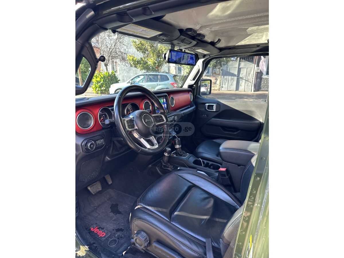 Jeep Wrangler - фото 11