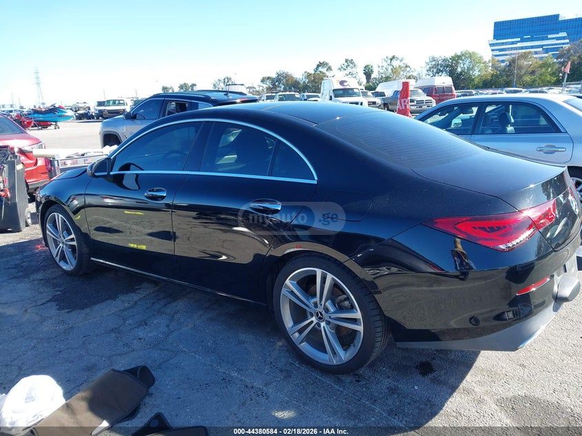 Mercedes-Benz CLA 250 - фото 12