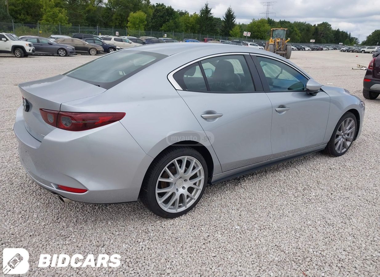 Mazda Mazda 3 - фото 4