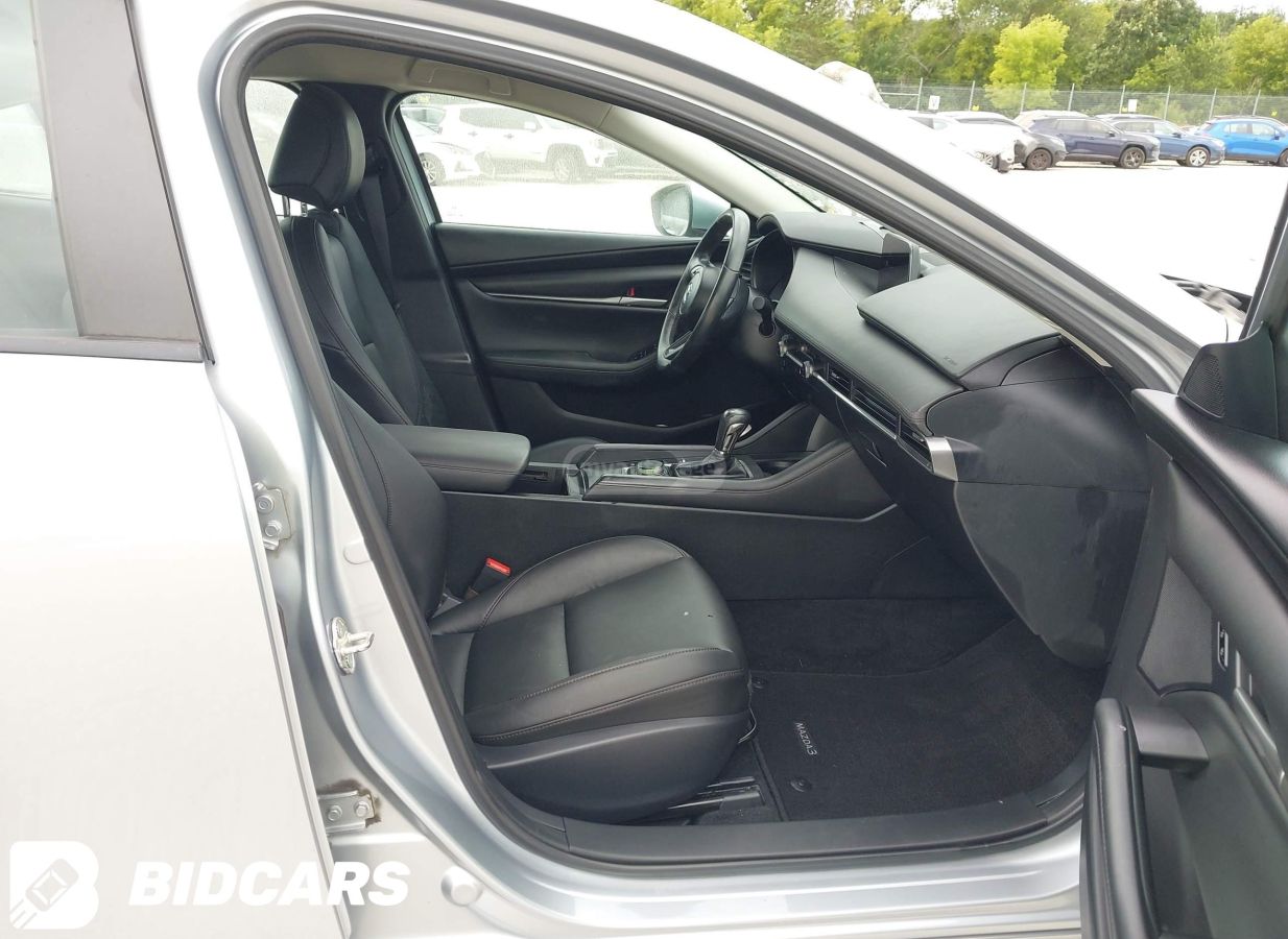 Mazda Mazda 3 - фото 5