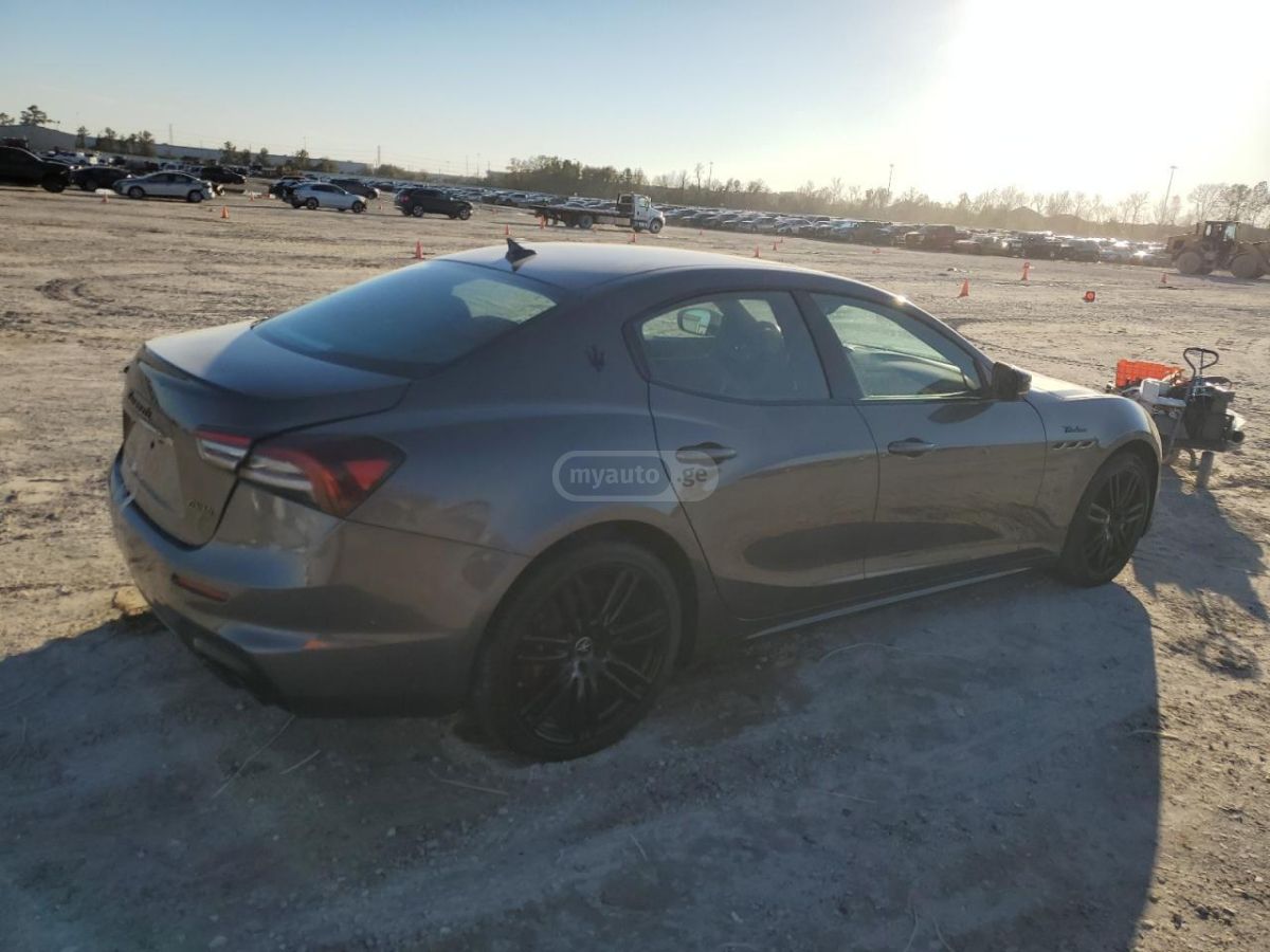 Maserati Ghibli 2023 — миниатюра 3