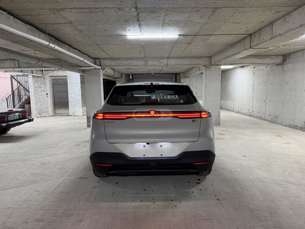 Changan Deepal Dark Blue S05 - фото 3