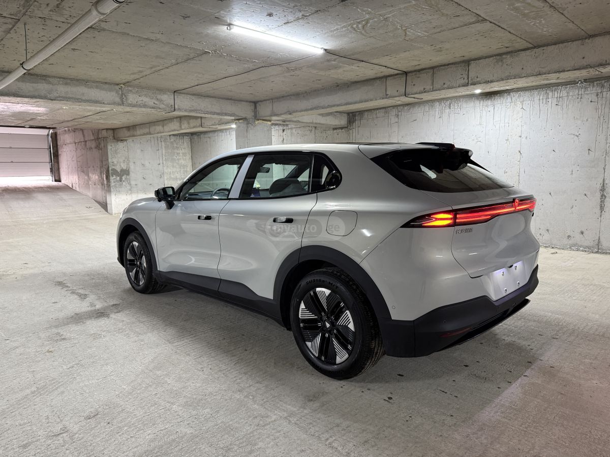 Changan Deepal Dark Blue S05 - фото 4