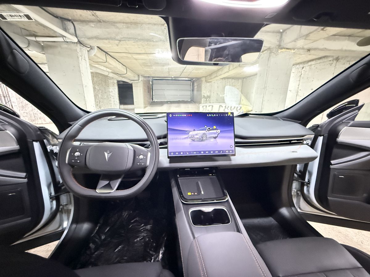 Changan Deepal Dark Blue S05 - фото 9