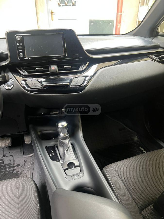 Toyota CHR - фото 7