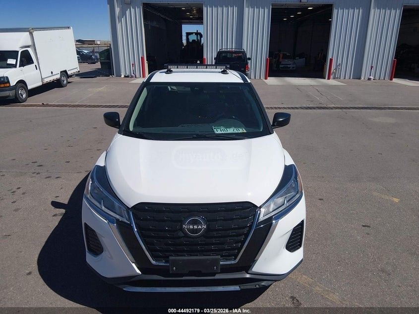 Nissan Kicks - фото 1