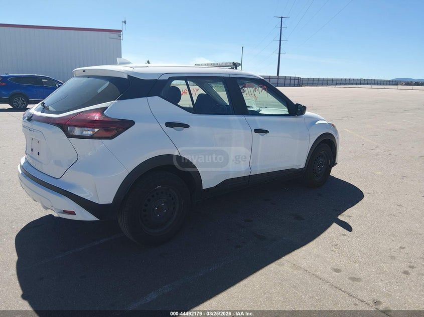 Nissan Kicks - фото 8