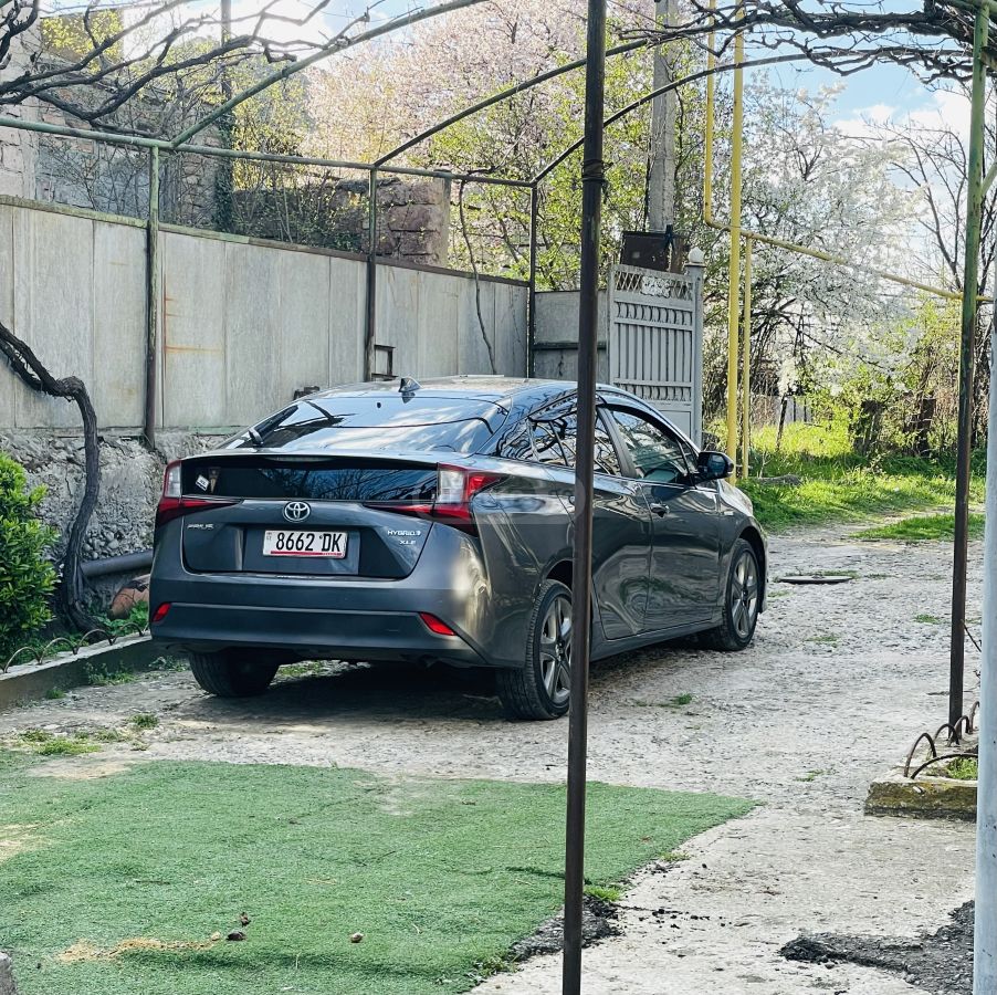 Toyota Prius - фото 2